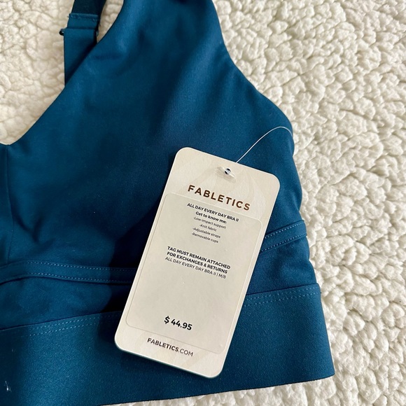 NWT Fabletics All Day Every Day Sports Bra - Picture 4 of 4
